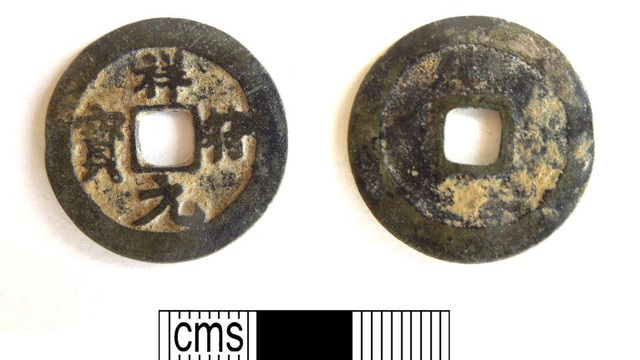 Khai quật đồng xu Trung Quốc thời Trung cổ ở… Vương quốc Anh - 1 Khai quật đồng xu Trung Quốc thời Trung cổ ở… Vương quốc Anh - 1