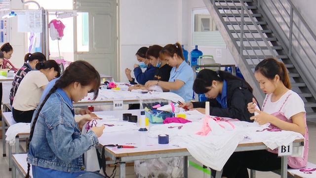 Ninh Bình: Thưởng Tết dương lịch thấp nhất chỉ tương đương với 3 bát phở - 1 Ninh Bình: Thưởng Tết dương lịch thấp nhất chỉ tương đương với 3 bát phở - 1