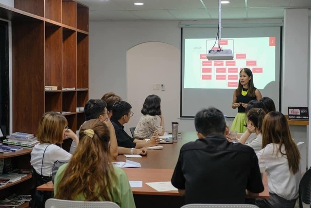 Học kinh doanh thời trang theo lộ trình quốc tế tại Việt Nam - 3 Học kinh doanh thời trang theo lộ trình quốc tế tại Việt Nam - 3