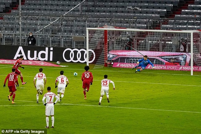 Lewandowski lập cú đúp, Bayern Munich ngược dòng khó tin - 5 Lewandowski lập cú đúp, Bayern Munich ngược dòng khó tin - 5