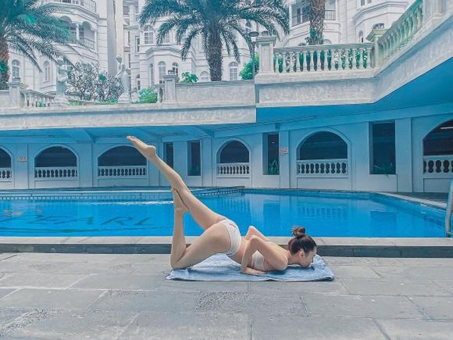 Mỹ nhân Việt đua nhau thả dáng, khoe body gợi cảm đầu năm mới - 11 Mỹ nhân Việt đua nhau thả dáng, khoe body gợi cảm đầu năm mới - 11