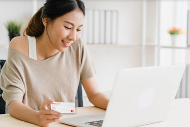 Hưởng đặc quyền hoàn tiền 6% từ thẻ tín dụng online TrueCard - 1 Hưởng đặc quyền hoàn tiền 6% từ thẻ tín dụng online TrueCard - 1