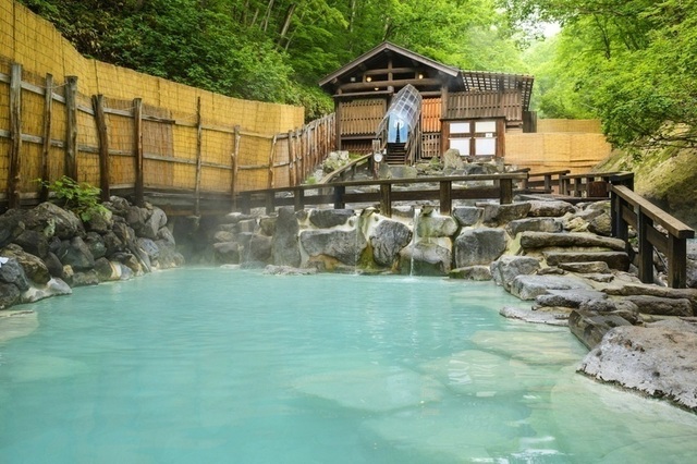 Trượt tuyết và tắm onsen tại nơi có cánh đồng quái vật tuyết - 1 Trượt tuyết và tắm onsen tại nơi có cánh đồng quái vật tuyết - 1