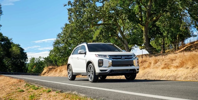 Mitsubishi Outlander 2021 rẻ hơn, nhiều trang bị an toàn hơn - 3 Mitsubishi Outlander 2021 rẻ hơn, nhiều trang bị an toàn hơn - 3