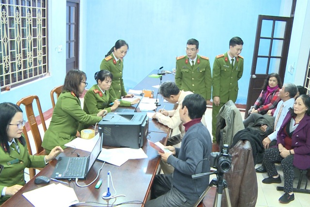 Thừa Thiên Huế bắt đầu cấp thẻ căn cước công dân - 1 Thừa Thiên Huế bắt đầu cấp thẻ căn cước công dân - 1