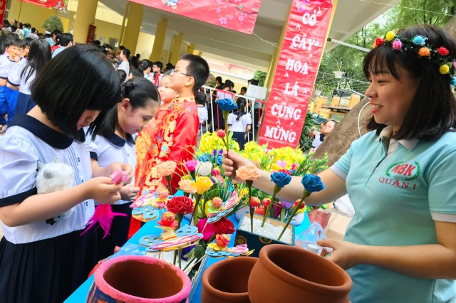 Nhạy cảm thưởng Tết giáo viên - 1