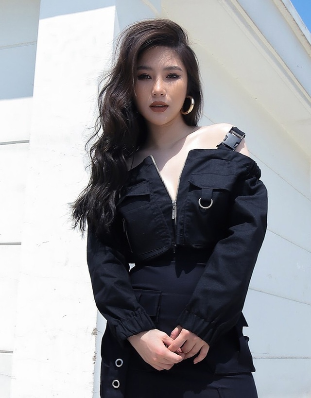 Hương Tràm sợ hãi khi bị Covid-19 bủa vây tại Mỹ - 5 Hương Tràm sợ hãi khi bị Covid-19 bủa vây tại Mỹ - 5