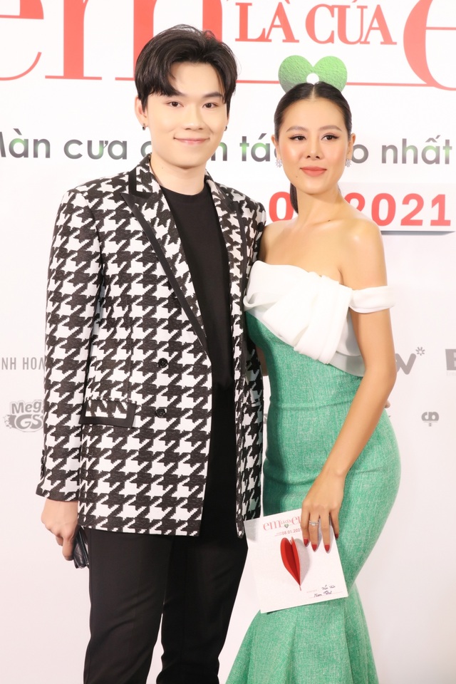 Nam Thư quyến rũ khi khoe vai trần - 4 Nam Thư quyến rũ khi khoe vai trần - 4