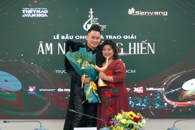 Dế Choắt nhận giải Nghệ sĩ mới, Tùng Dương lập hat-trick tại giải Cống hiến - 1