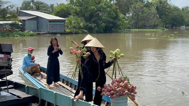 Á hậu Thúy An tự tay trang trí đám cưới ở quê nhà Kiên Giang