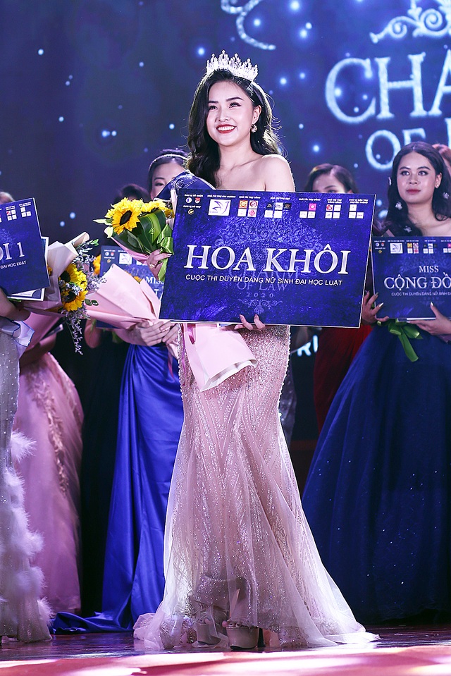 Hành trình chinh phục vương miện của tân Hoa khôi ĐH Luật Hà Nội - 1 Hành trình chinh phục vương miện của tân Hoa khôi ĐH Luật Hà Nội - 1