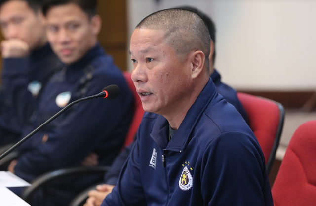 HLV Chu Đình Nghiêm: HA Gia Lai sẽ khác khi có Kiatisuk - 1 HLV Chu Đình Nghiêm: HA Gia Lai sẽ khác khi có Kiatisuk - 1