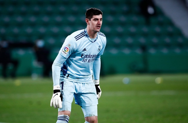 Thủ thành Thibaut Courtois bị chân dài gợi cảm từ chối phũ phàng - 4 Thủ thành Thibaut Courtois bị chân dài gợi cảm từ chối phũ phàng - 4