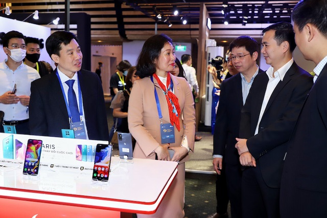 VinSmart khoe nhiều sản phẩm công nghệ mới tại Tech Awards 2020 - 1