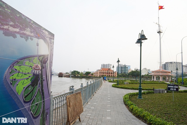 Diện mạo mới của cột cờ Thủ Ngữ trên bến Bạch Đằng - 2 Diện mạo mới của cột cờ Thủ Ngữ trên bến Bạch Đằng - 2