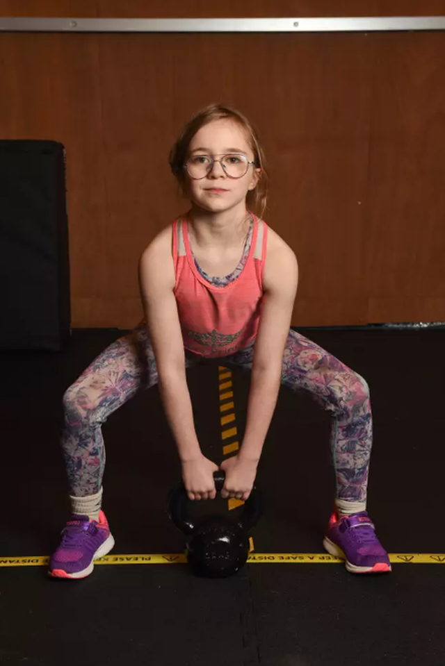 Bé gái 10 tuổi trên con đường làm bà chủ phòng gym - 1