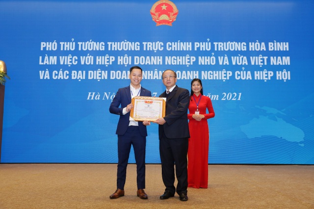 BCA Solutions đại diện hơn 500.000 doanh nghiệp vinh dự nhận bằng khen từ Chính phủ - 2 BCA Solutions đại diện hơn 500.000 doanh nghiệp vinh dự nhận bằng khen từ Chính phủ - 2
