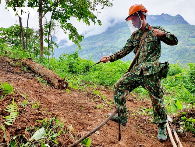 Chuyện về những người đi làm sạch đất trên biên giới Hà Giang - 1 Chuyện về những người đi làm sạch đất trên biên giới Hà Giang - 1