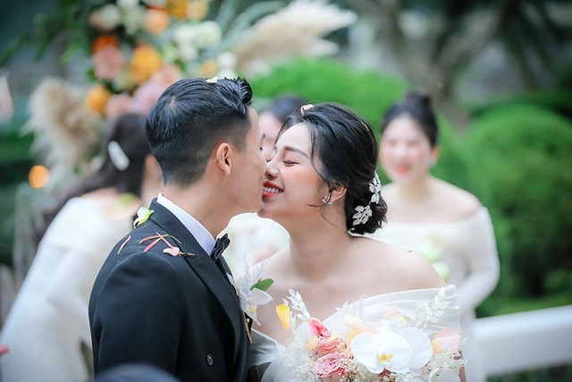 Dàn sao đội tuyển Việt Nam dự lễ cưới Bùi Tiến Dũng tại Hà Nội - 3