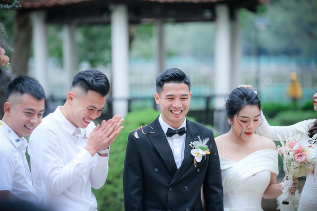 Dàn sao đội tuyển Việt Nam dự lễ cưới Bùi Tiến Dũng tại Hà Nội - 5