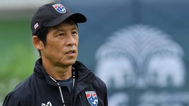 Bóng đá Thái Lan ủng hộ HLV Nishino tập trung lực lượng cho AFF Cup - 1