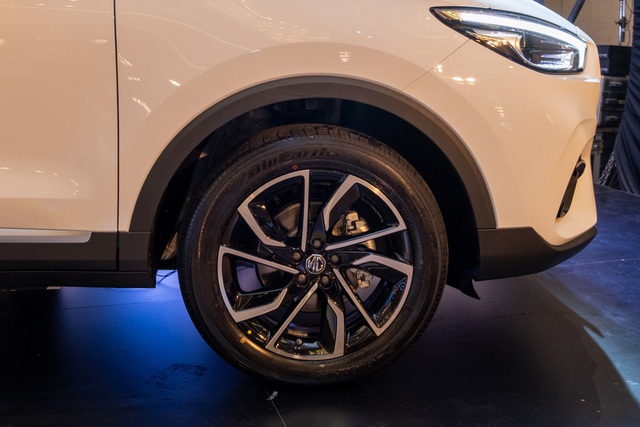 Chênh 100 triệu, MG ZS bản 2021 có gì để cạnh tranh Kia Seltos? - 4 Chênh 100 triệu, MG ZS bản 2021 có gì để cạnh tranh Kia Seltos? - 4