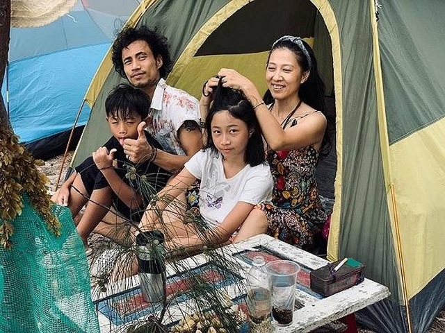 Vợ Phạm Anh Khoa tiết lộ chồng dọn đến khu phố nghèo khi scandal ập đến - 3 Vợ Phạm Anh Khoa tiết lộ chồng dọn đến khu phố nghèo khi scandal ập đến - 3