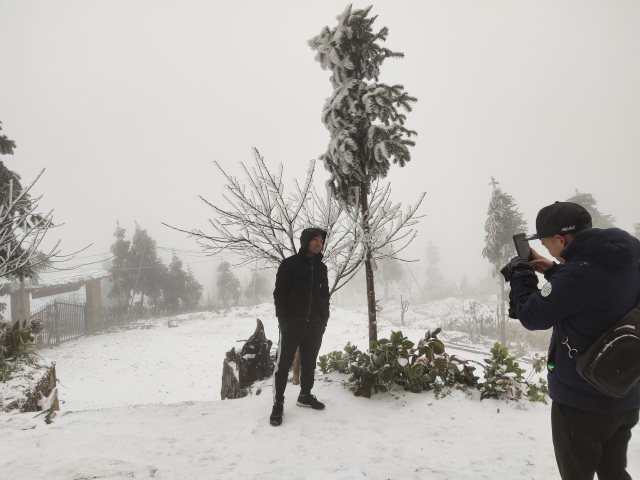 Heavy snow fell in Y Ty, the scenery was white as Europe - 10