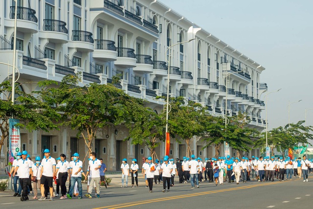 Van Phuc Group ủng hộ 1 tỷ đồng cho quỹ người nghèo Q.Thủ Đức - 4 Van Phuc Group ủng hộ 1 tỷ đồng cho quỹ người nghèo Q.Thủ Đức - 4