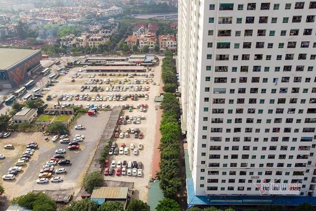 Chung cư nghìn hộ mà chỉ có mấy trăm chỗ để xe, dân chịu sao nổi - 2 Chung cư nghìn hộ mà chỉ có mấy trăm chỗ để xe, dân chịu sao nổi - 2