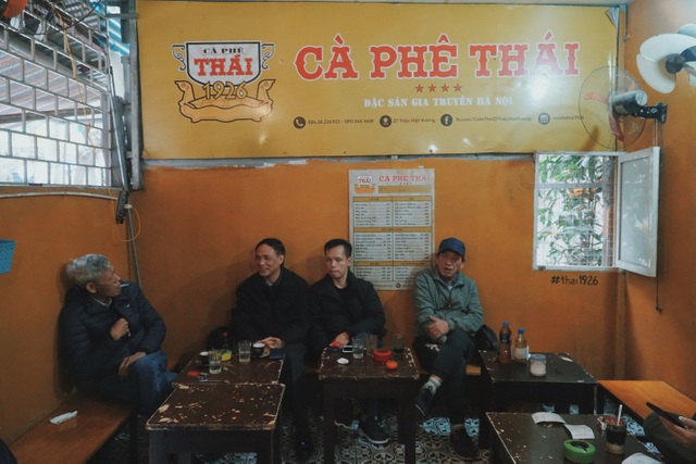 Quán cà phê có tuổi đời thách thức thời gian trên phố cổ Hà Nội - 5 Quán cà phê có tuổi đời thách thức thời gian trên phố cổ Hà Nội - 5