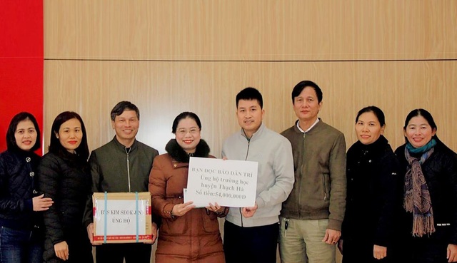 Bạn đọc hỗ trợ các trường học tại Hà Tĩnh gượng dậy sau trận lũ lịch sử - 3 Bạn đọc hỗ trợ các trường học tại Hà Tĩnh gượng dậy sau trận lũ lịch sử - 3