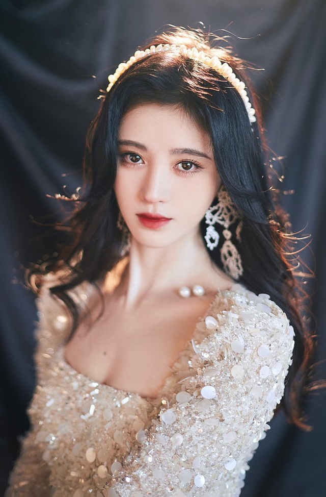 Địch Lệ Nhiệt Ba qua mặt Dương Mịch và Triệu Lệ Dĩnh - 5 Địch Lệ Nhiệt Ba qua mặt Dương Mịch và Triệu Lệ Dĩnh - 5