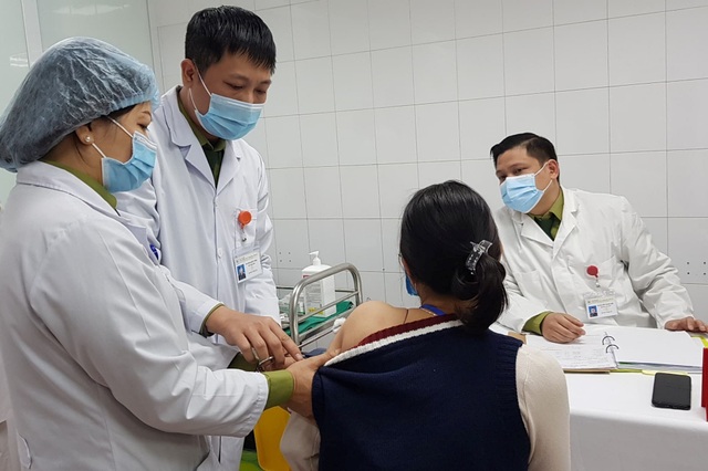Ai là người đầu tiên được tiêm liều cao nhất vắc xin Covid-19 của Việt Nam? - 1
