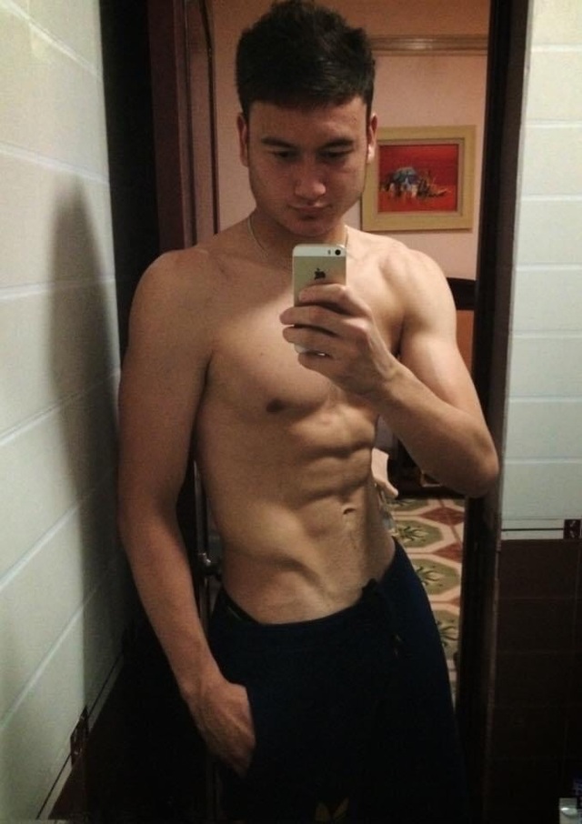 Cặp đôi Văn Lâm - Yến Xuân mê tập gym, vóc dáng đẹp từng centimet - 5 Cặp đôi Văn Lâm - Yến Xuân mê tập gym, vóc dáng đẹp từng centimet - 5