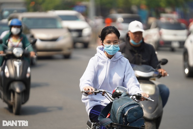Một ngày lạnh giá của người dân TPHCM - 2 Một ngày lạnh giá của người dân TPHCM - 2