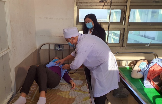 Phú Yên: 82 công nhân nhập viện sau bữa ăn trưa - 3