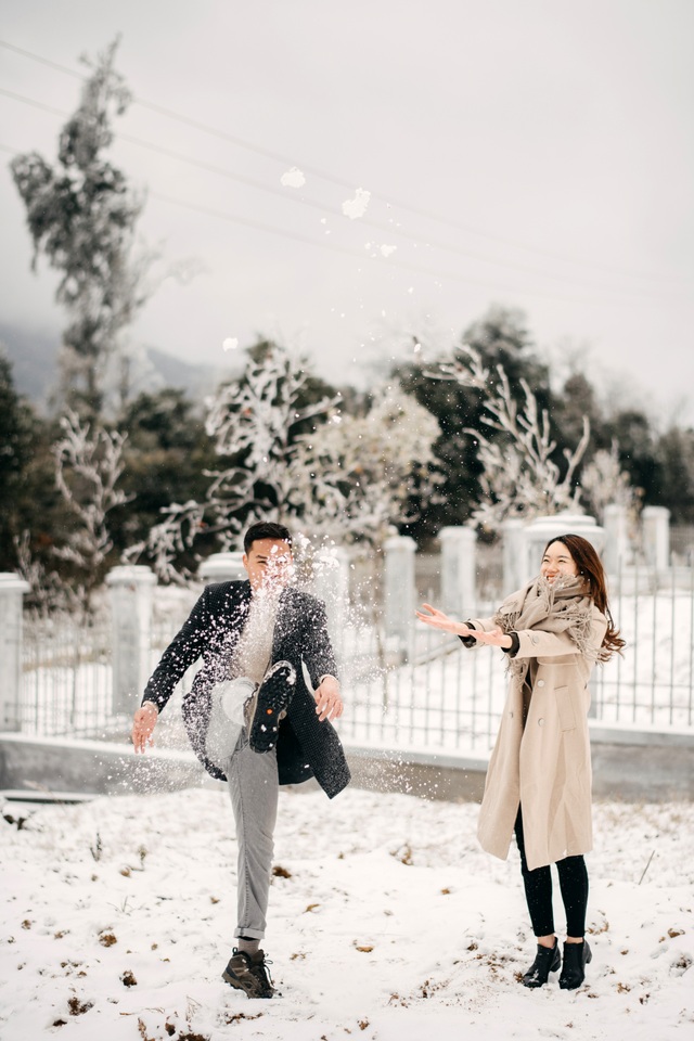 Hanoi couple over 400km wedding photos with magic snow in Y Ty - 9