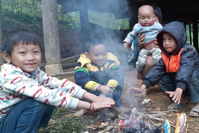 Hàng trăm nghìn học sinh học bù ra sao khi thời tiết ấm lên? - 1