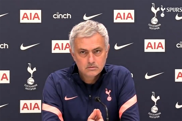 Ozil chê Tottenham, HLV Mourinho đáp trả cực gắt - 2 Ozil chê Tottenham, HLV Mourinho đáp trả cực gắt - 2