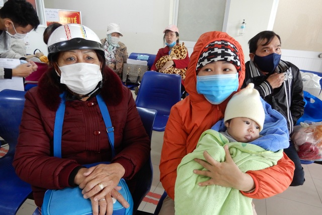 Đà Nẵng: Trẻ nhập viện tăng vì trời rét kéo dài - 1 Đà Nẵng: Trẻ nhập viện tăng vì trời rét kéo dài - 1