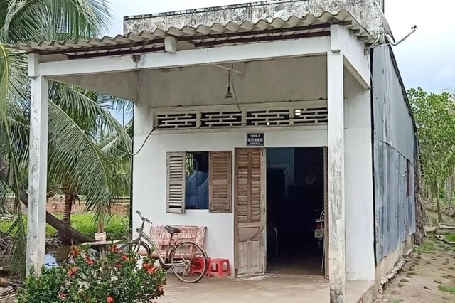 Trao tặng Ngôi nhà nhân ái do bạn đọc Dân trí chung tay xây dựng - 5 Trao tặng Ngôi nhà nhân ái do bạn đọc Dân trí chung tay xây dựng - 5