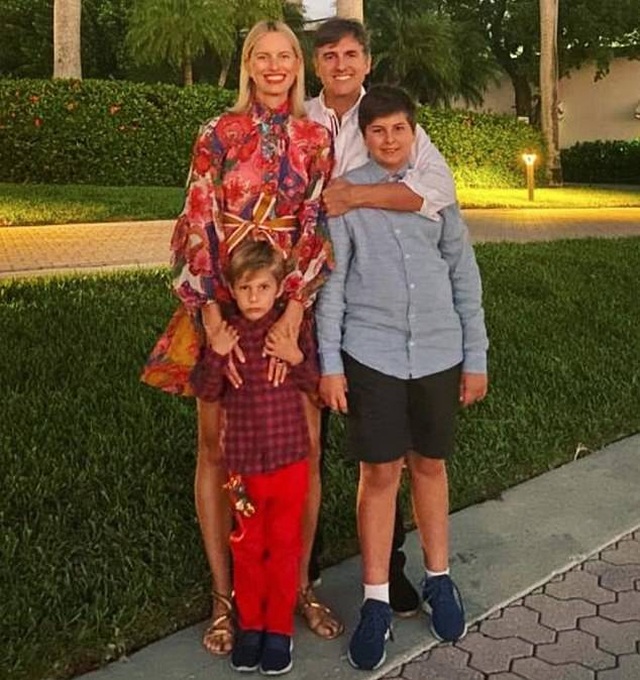 Siêu mẫu nội y Karolina Kurkova mang thai lần ba - 3 Siêu mẫu nội y Karolina Kurkova mang thai lần ba - 3