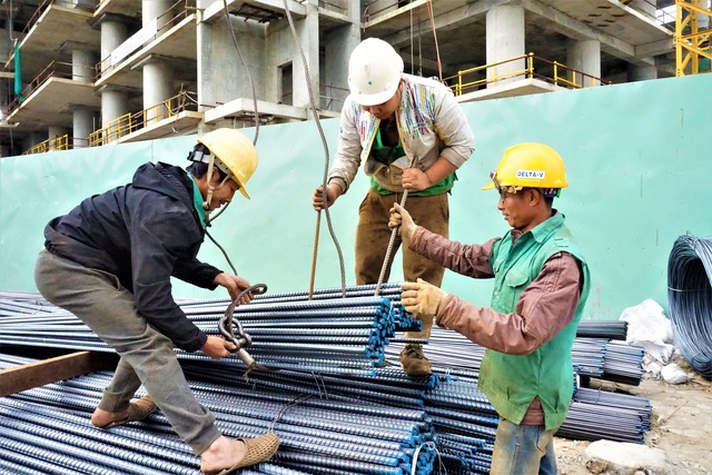 Đà Nẵng: Người lao động chật vật mưu sinh trong giá rét - 6 Đà Nẵng: Người lao động chật vật mưu sinh trong giá rét - 6