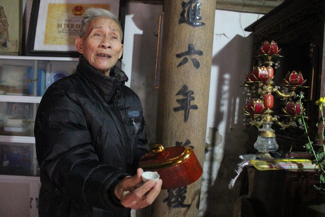 The hundred-year-old wooden house contains many precious antiques of the Nguyen dynasty in Ha Nam - 6