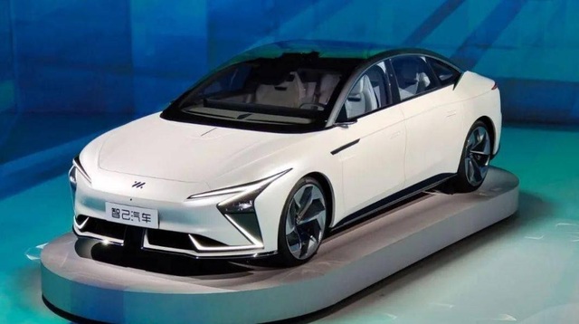 Ông lớn thương mại điện tử Trung Quốc Alibaba tham gia sản xuất ô tô - 5 Ông lớn thương mại điện tử Trung Quốc Alibaba tham gia sản xuất ô tô - 5