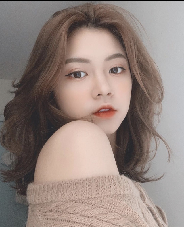 Điểm mặt những hot girl Tik Tok gây bão cộng đồng mạng năm 2020 - 14 Điểm mặt những hot girl Tik Tok gây bão cộng đồng mạng năm 2020 - 14