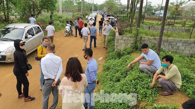 Loạt khu vực ở Hà Nội sốt đất: Mua bán chủ yếu giữa các nhà đầu cơ - 1 Loạt khu vực ở Hà Nội sốt đất: Mua bán chủ yếu giữa các nhà đầu cơ - 1