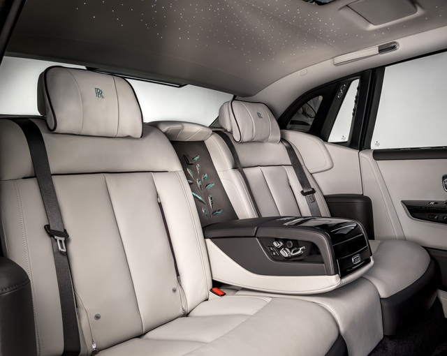 Sáng tạo Bespoke: Khi khách hàng chịu chi và Rolls-Royce chịu chơi - 4 Sáng tạo Bespoke: Khi khách hàng chịu chi và Rolls-Royce chịu chơi - 4
