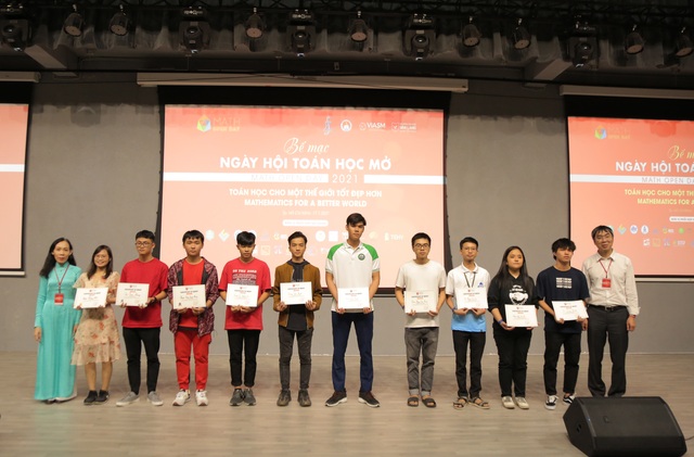 ĐH Văn Lang tổ chức Ngày hội thể thao trí tuệ thu hút HS-SV - 4
